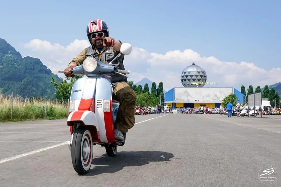 Markus André Mayer on Cap10 Vespa at Vespa World Days Interlaken Jungfrau Park 2023