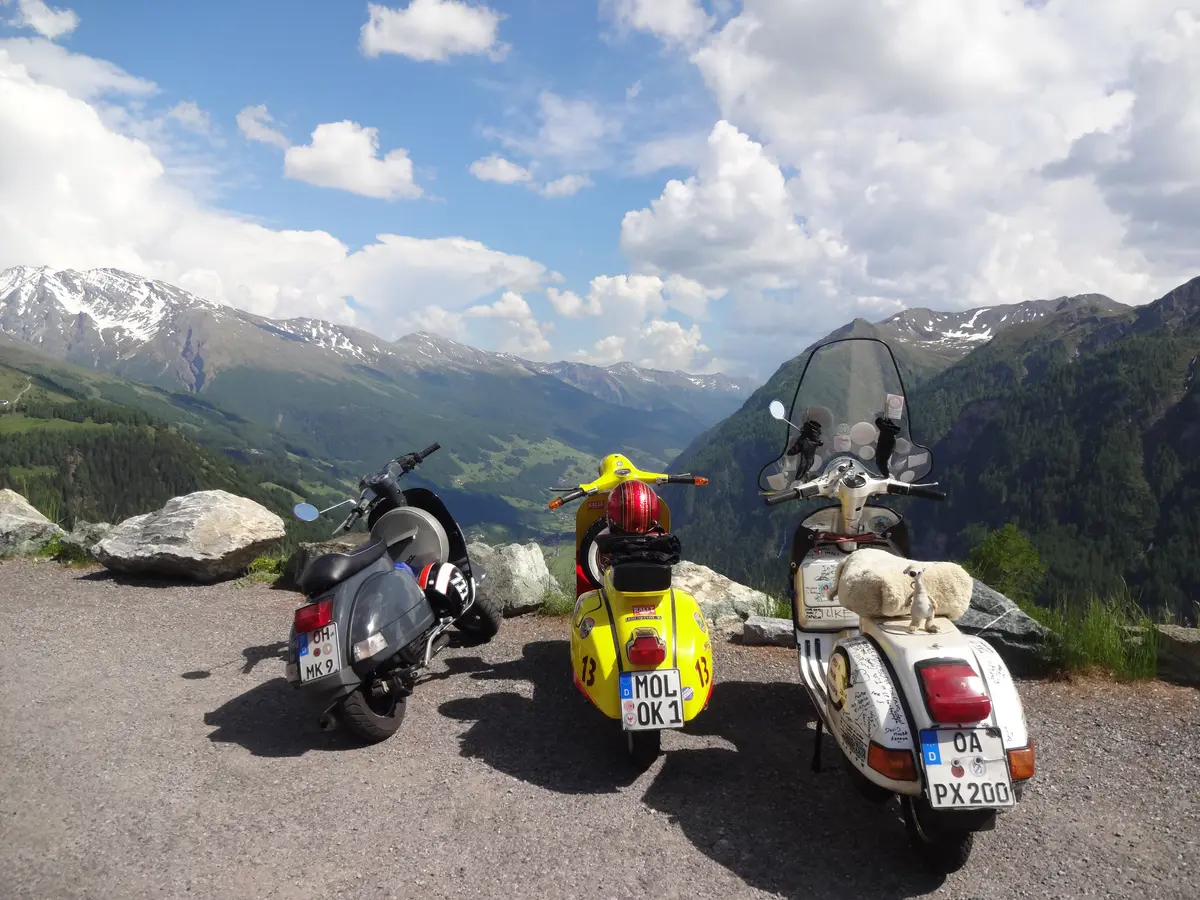 Three Vespas at the Austrian Alps panorama — Vespa Alp Days 2015
