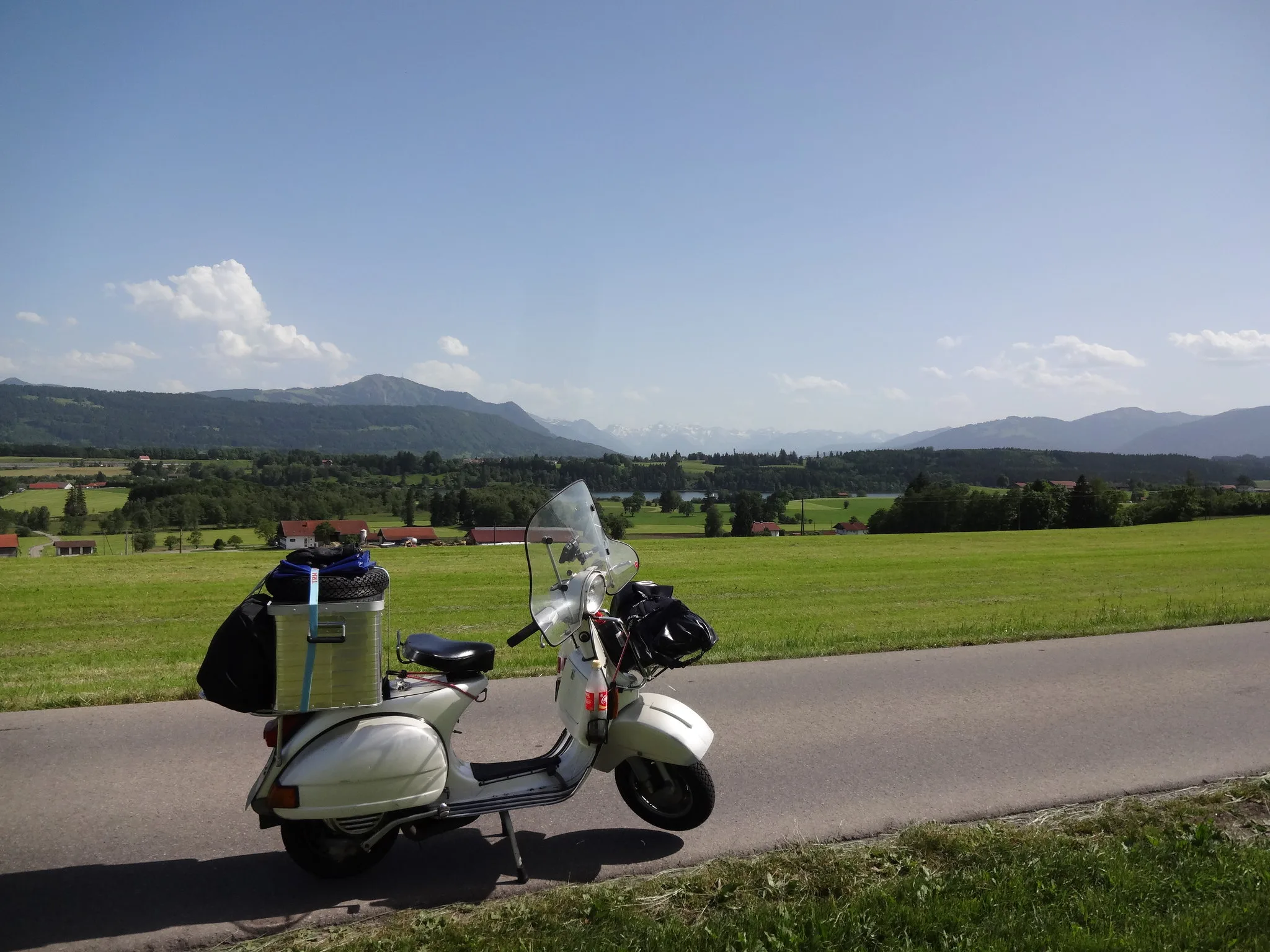Markus André Mayer with Madalina the Vespa P200E packed and ready for departure, Kempten 2014