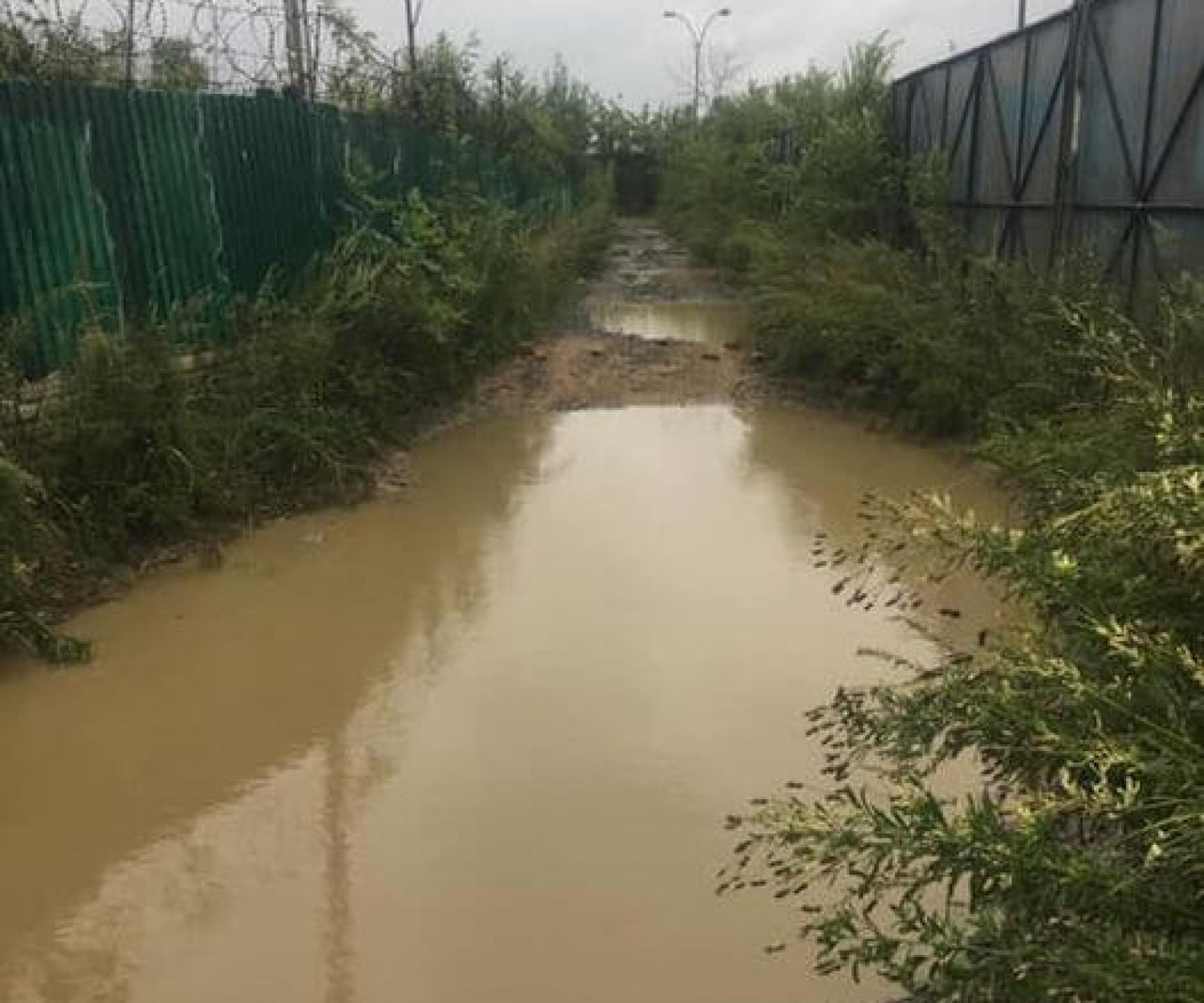 Mud and rain Vespa crossing