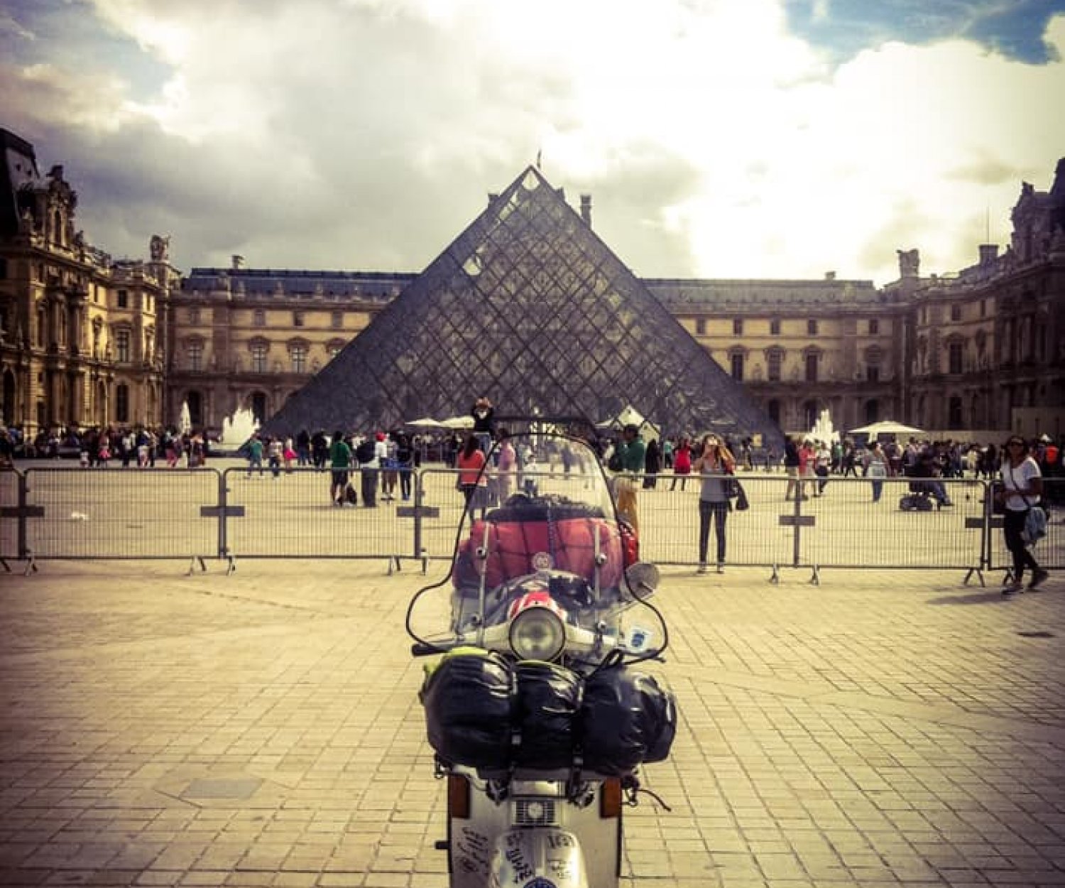 Vespa Photo Louvre